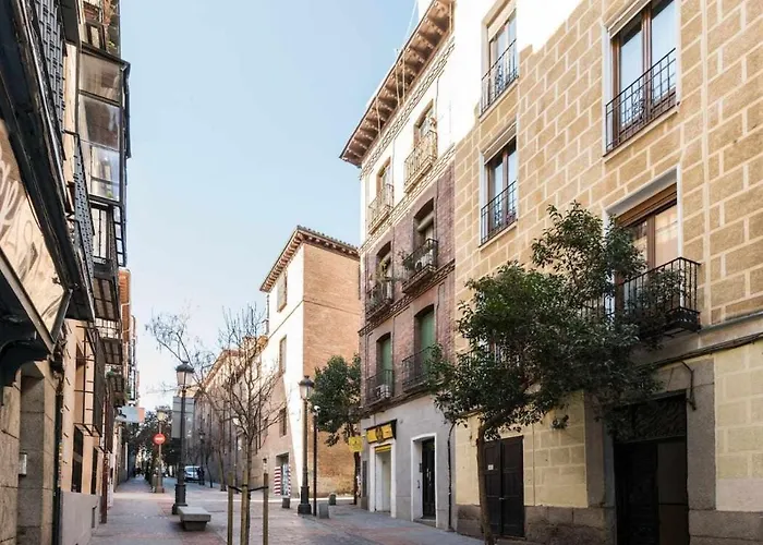Calle Huertas Coqueto By Regalatemadrid
